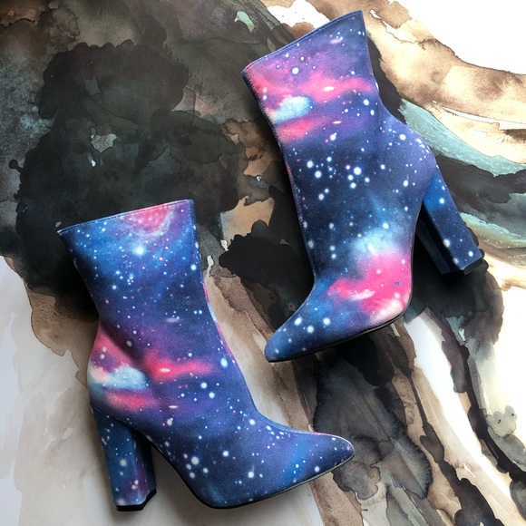 🌟HOST PICK🌟 Cape Robbin Galaxy Fashion Boots - Picture 4 of 5